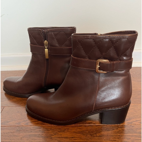 Leather ankle boots 🥾 - Picture 4 of 9